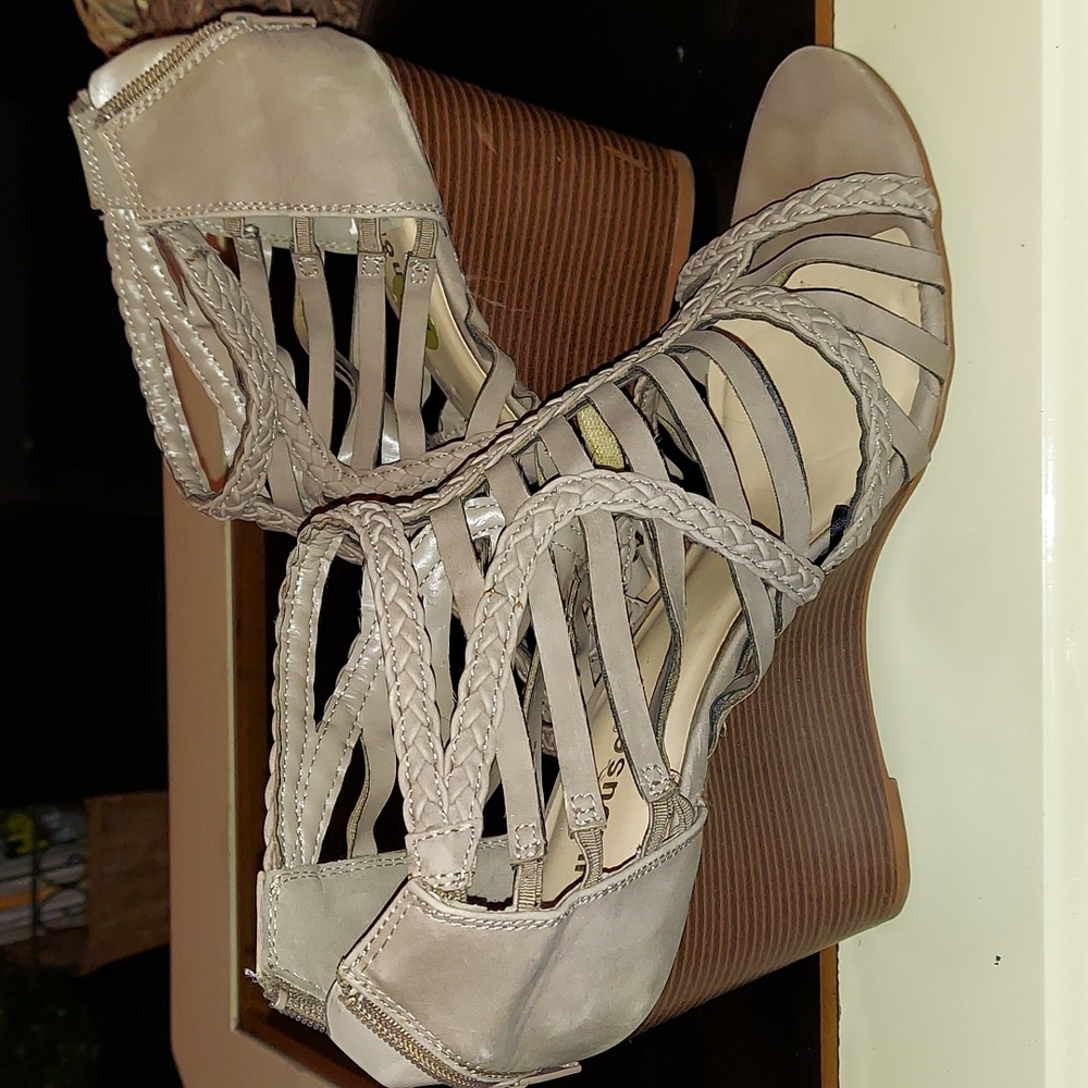 Taupe wedges
